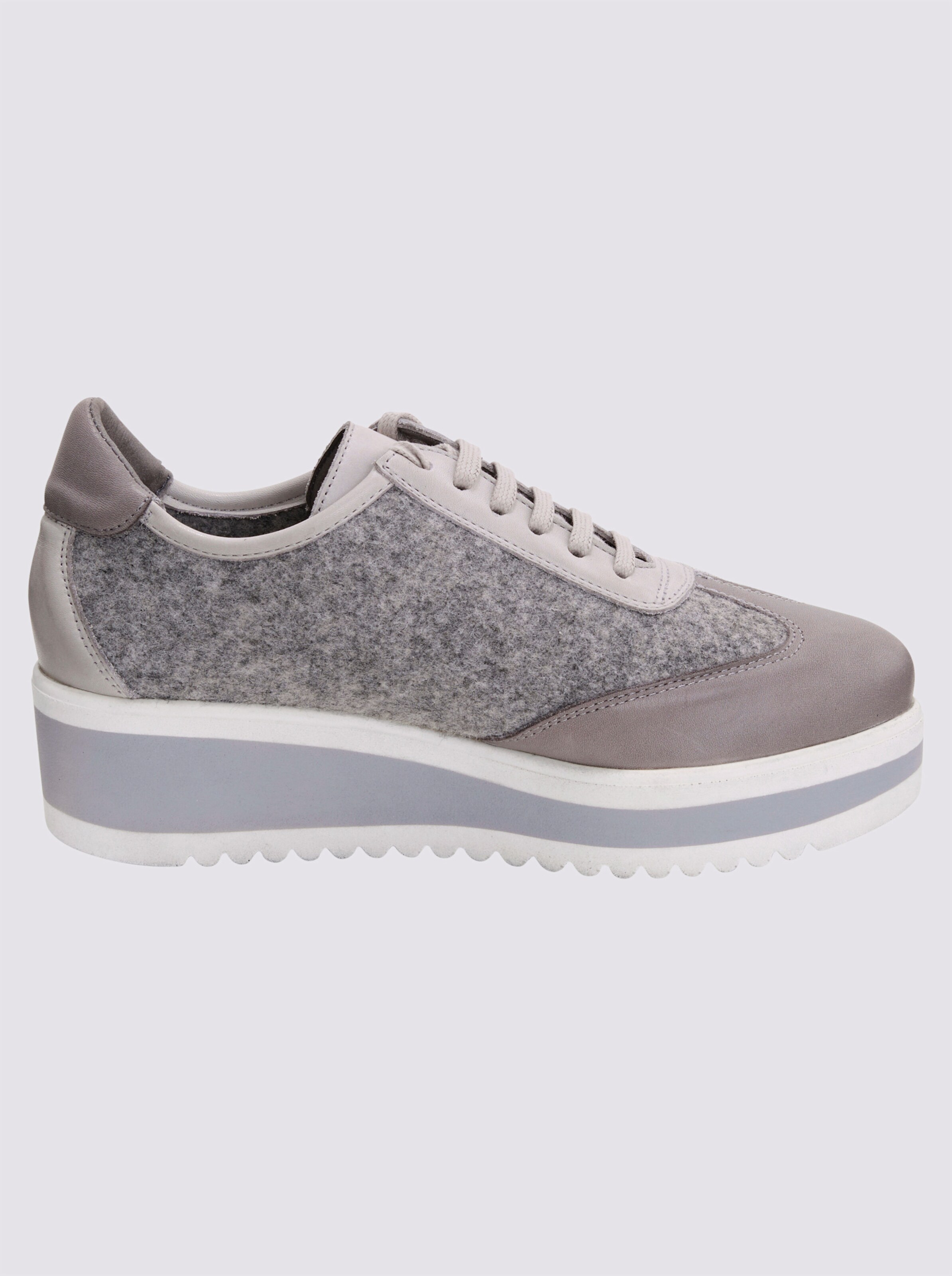 Sneaker