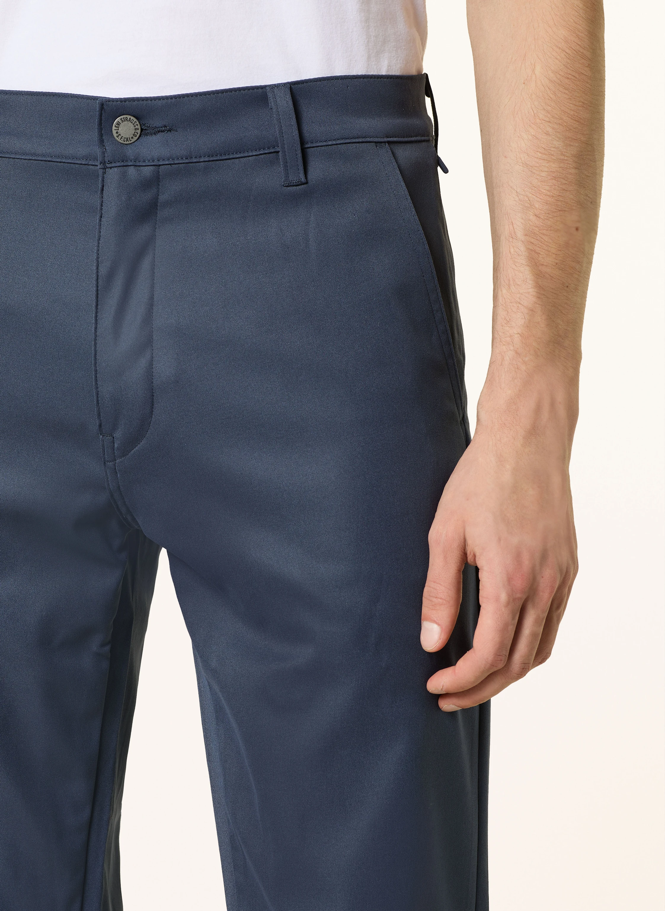 Levi's® Chino Standard Tapered Fit