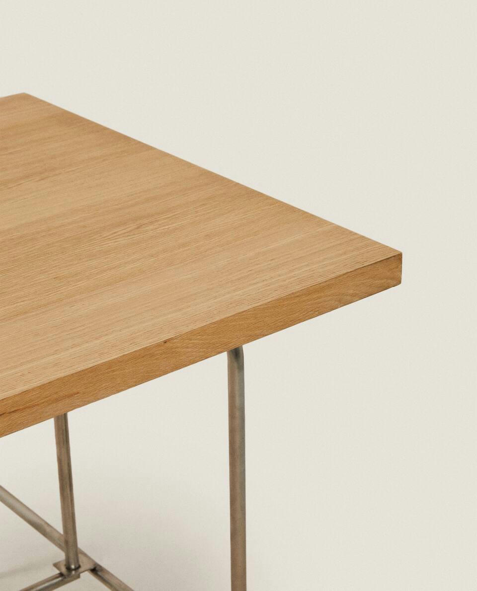 MESA DE ESCRITÓRIO EM MADEIRA E METAL