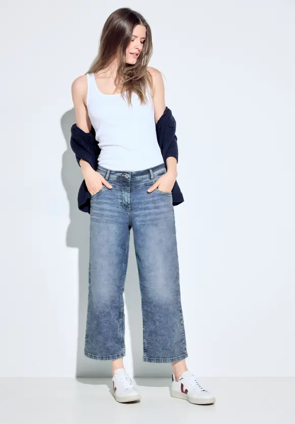 Loose Fit Jeans - light blue washed