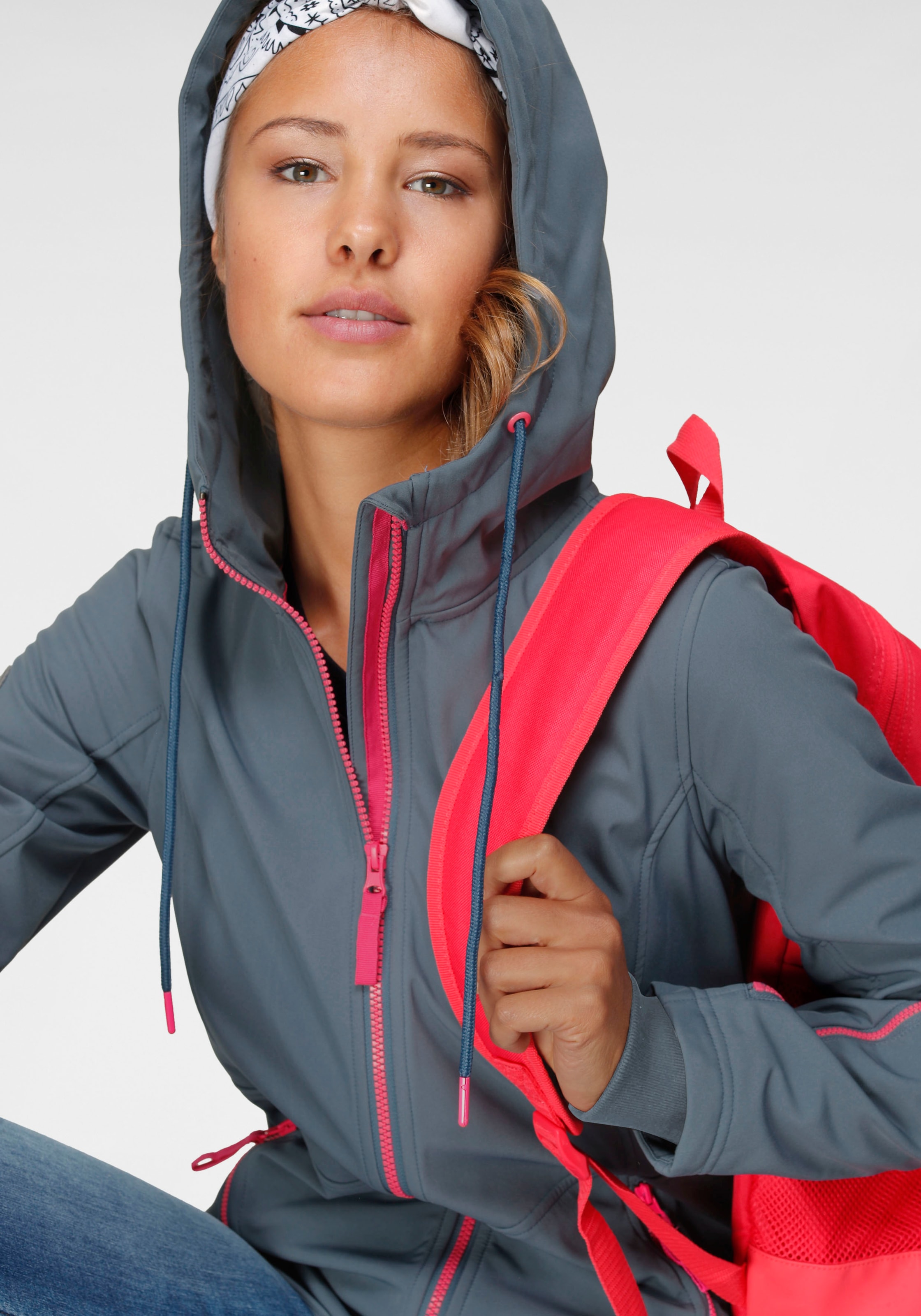Ocean Sportswear Softshelljacke »aus recyceltem Polyester« mit Kapuze atmungsaktiv,  wasserabweisend,  windabweisend
