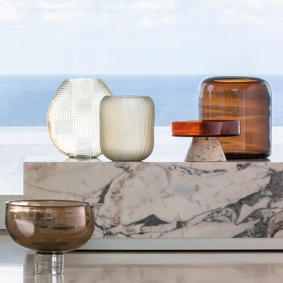 AM.PM<br>Mesa de centro em forma de cubo de mármore, Alcana
