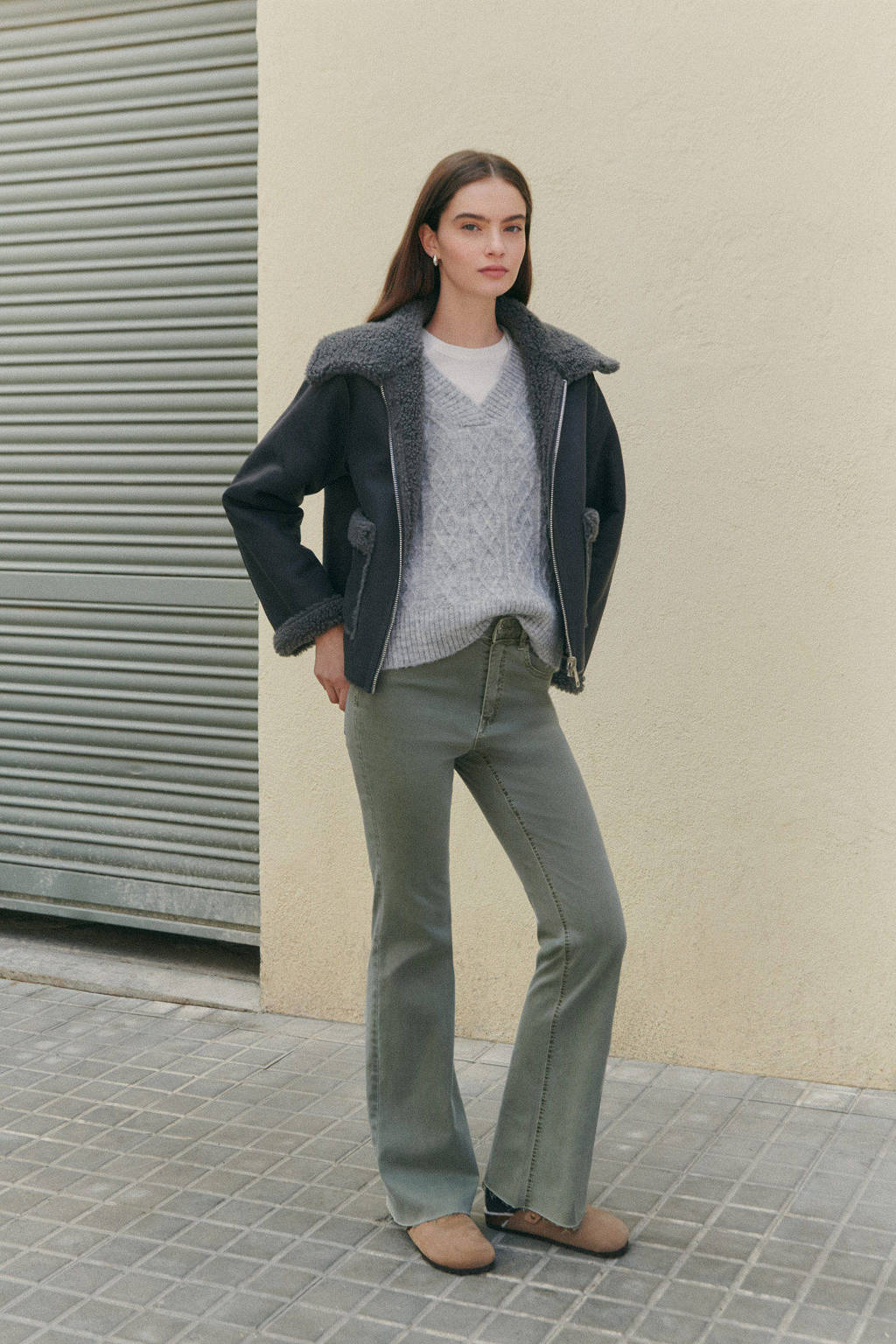 MANGO TEEN flared casual broek groen