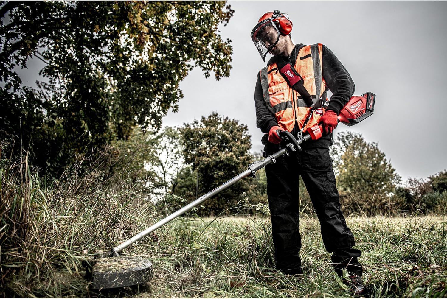 Milwaukee M18FOPH-0 Fuel Outdoor Basisgerät Aufsatzsystem ohne Aufsatz