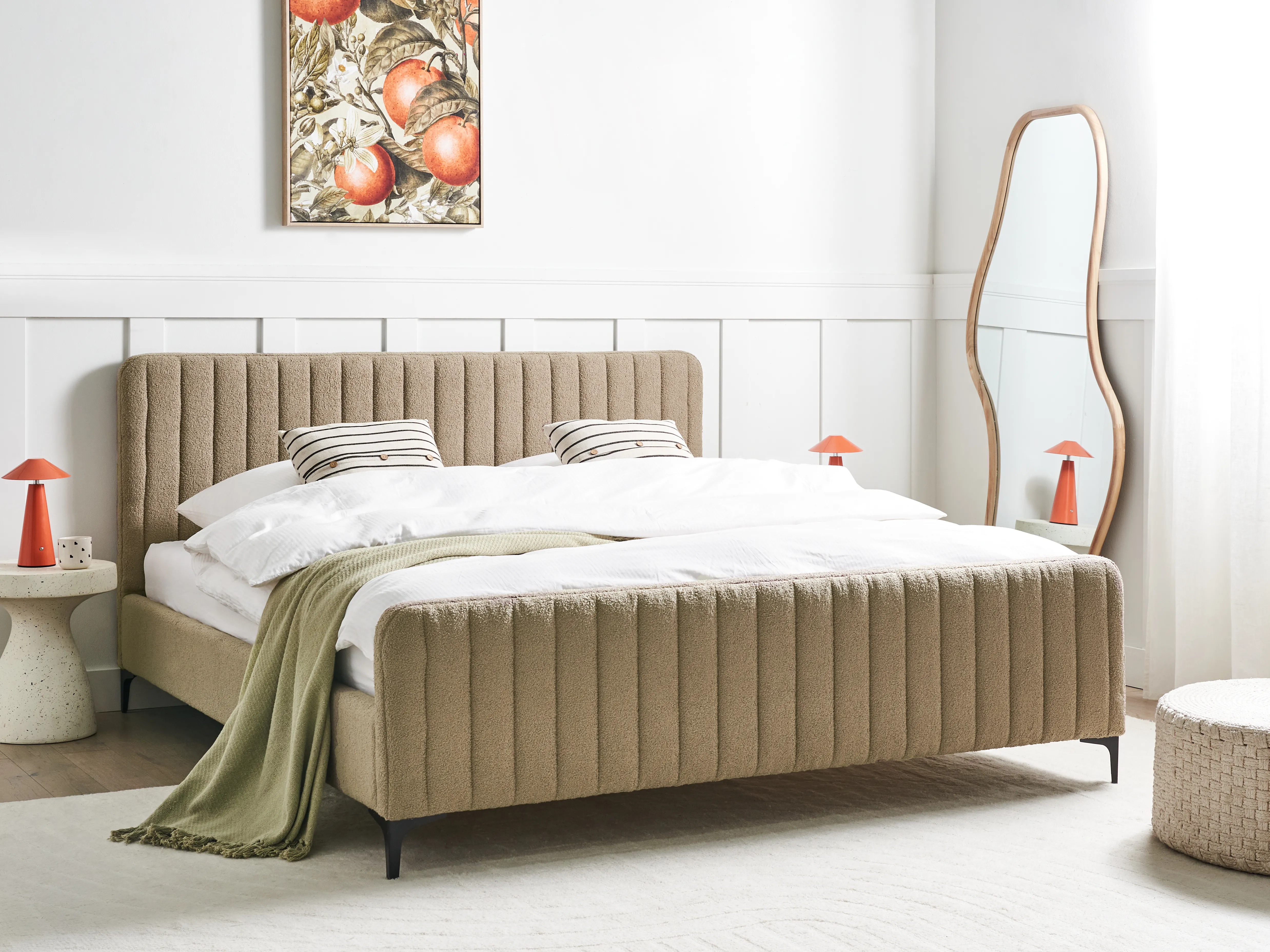 Bed Bouclé LUNAN 180 x 200 cm Taupe