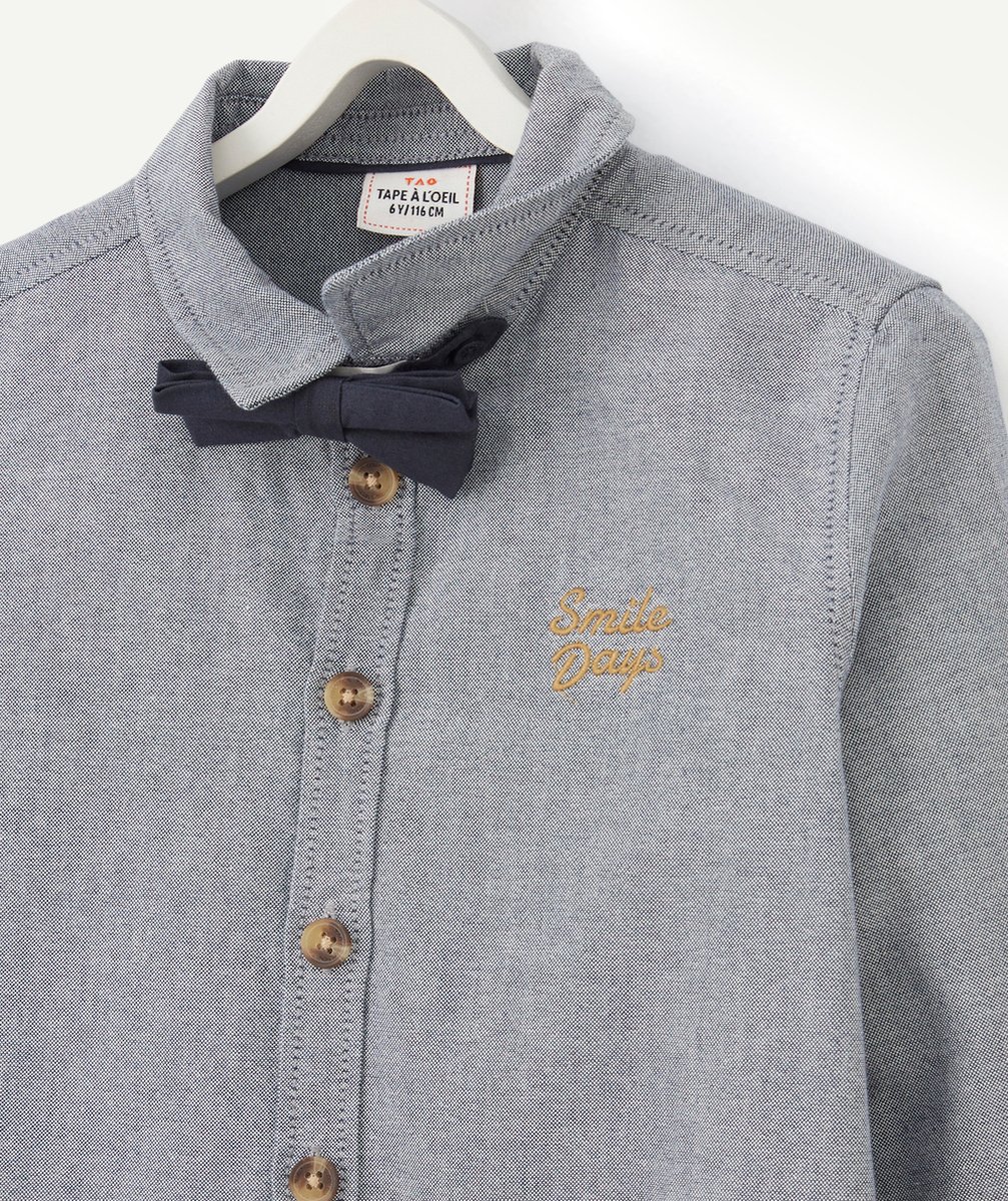 CHEMISE GARÇON EN COTON BLEUE AVEC NOEUD ET MESSAGE