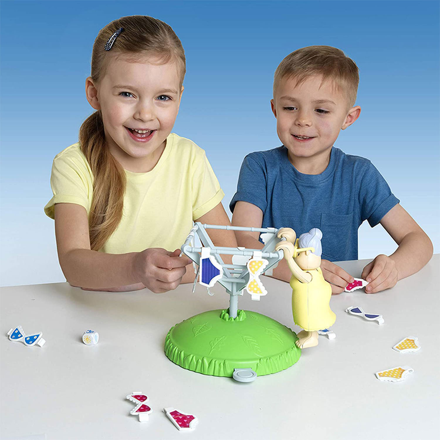 Megableu Oma's Woeste Waslijn - Kinderspel