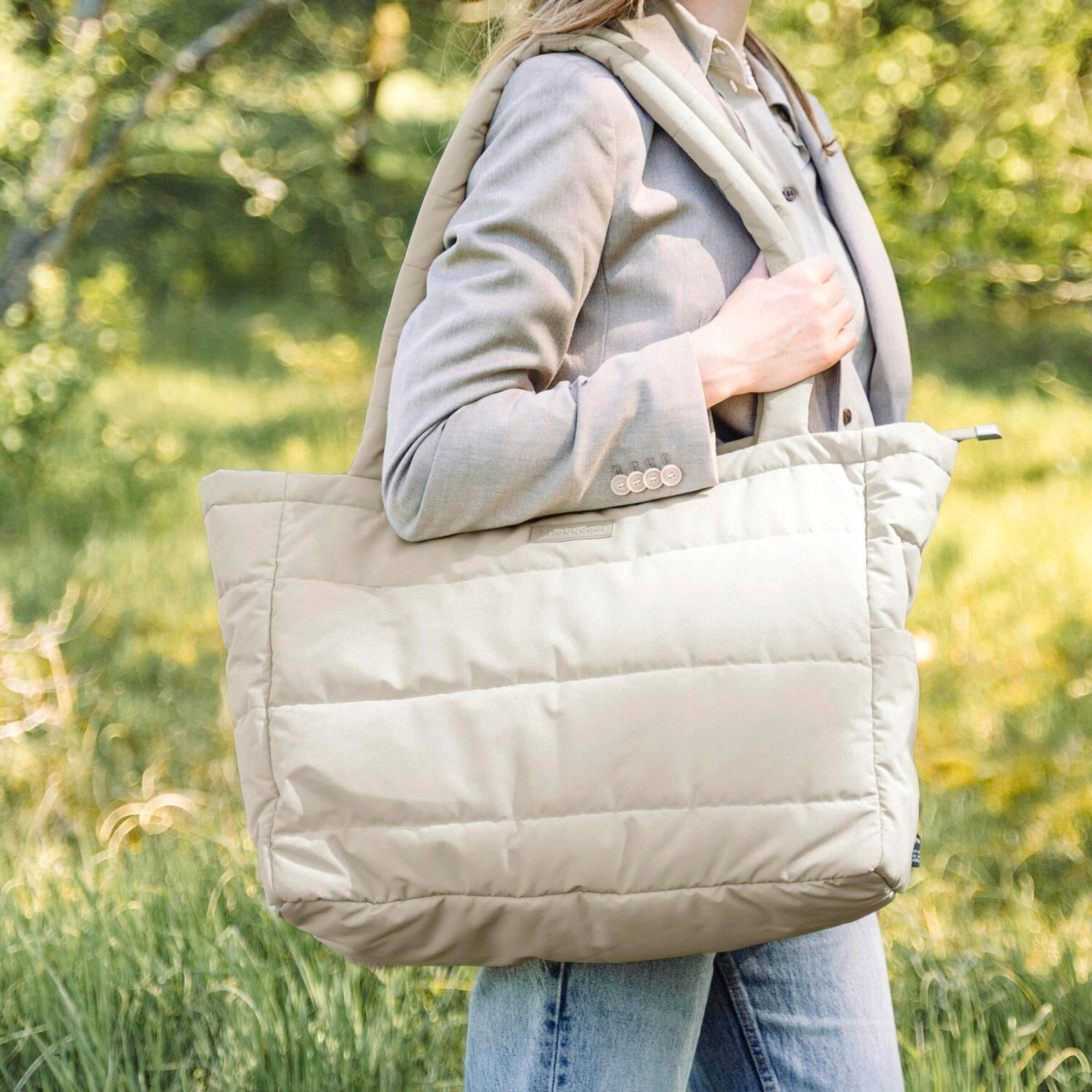 Done by Deer Wickeltasche Tote Bag sand