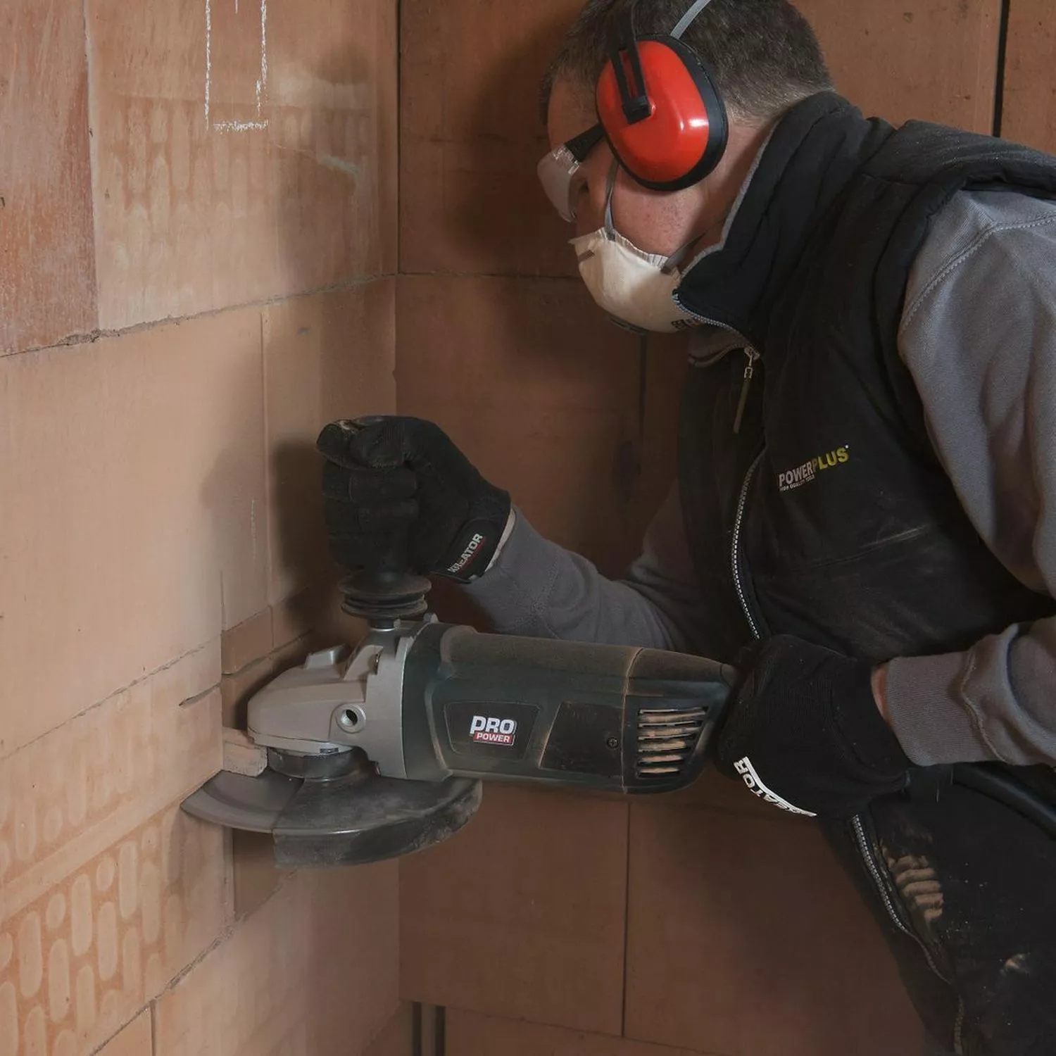 Powerplus POWP1030 Haakse slijper - 2300W - 230mm