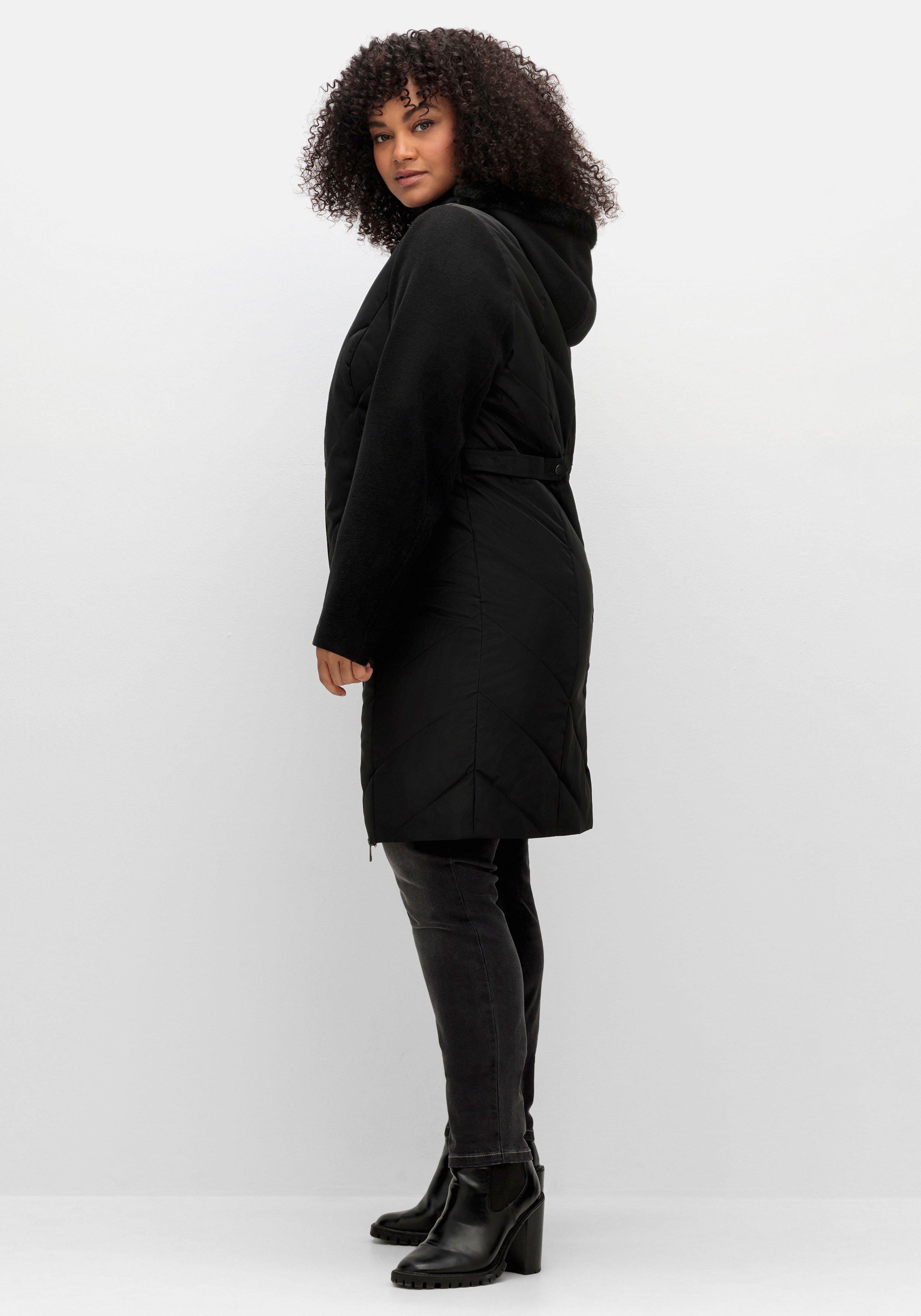 Lange Steppjacke mit Kapuze, im Materialmix