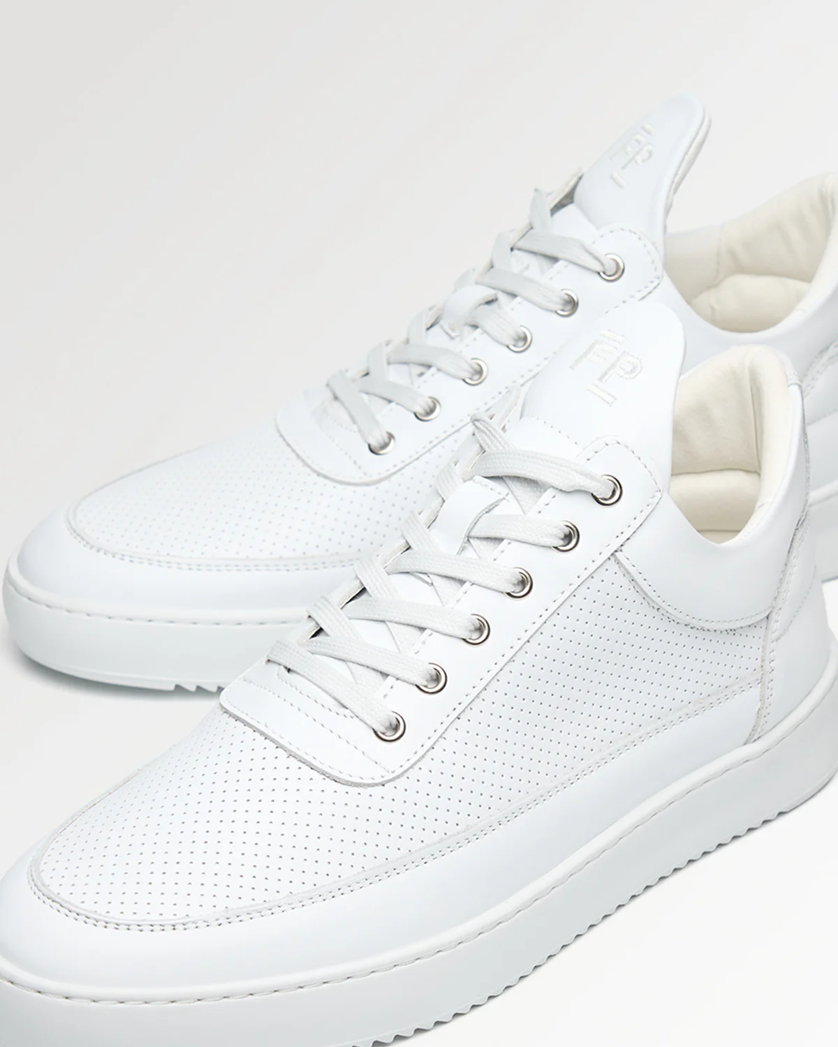 Low Top Nappa Perforated White / Off White