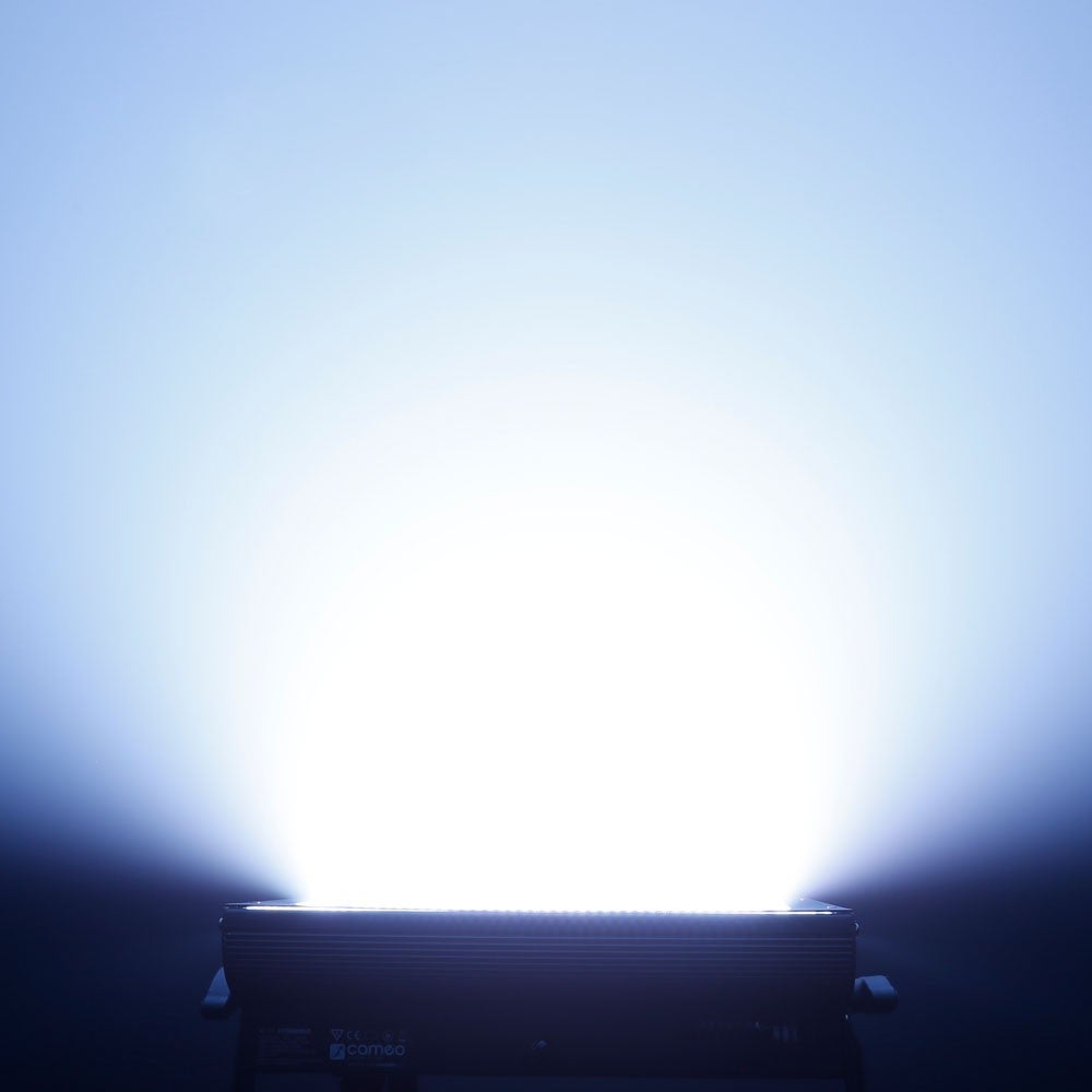 Cameo THUNDER WASH 600 RGB strobe / blinder / wash