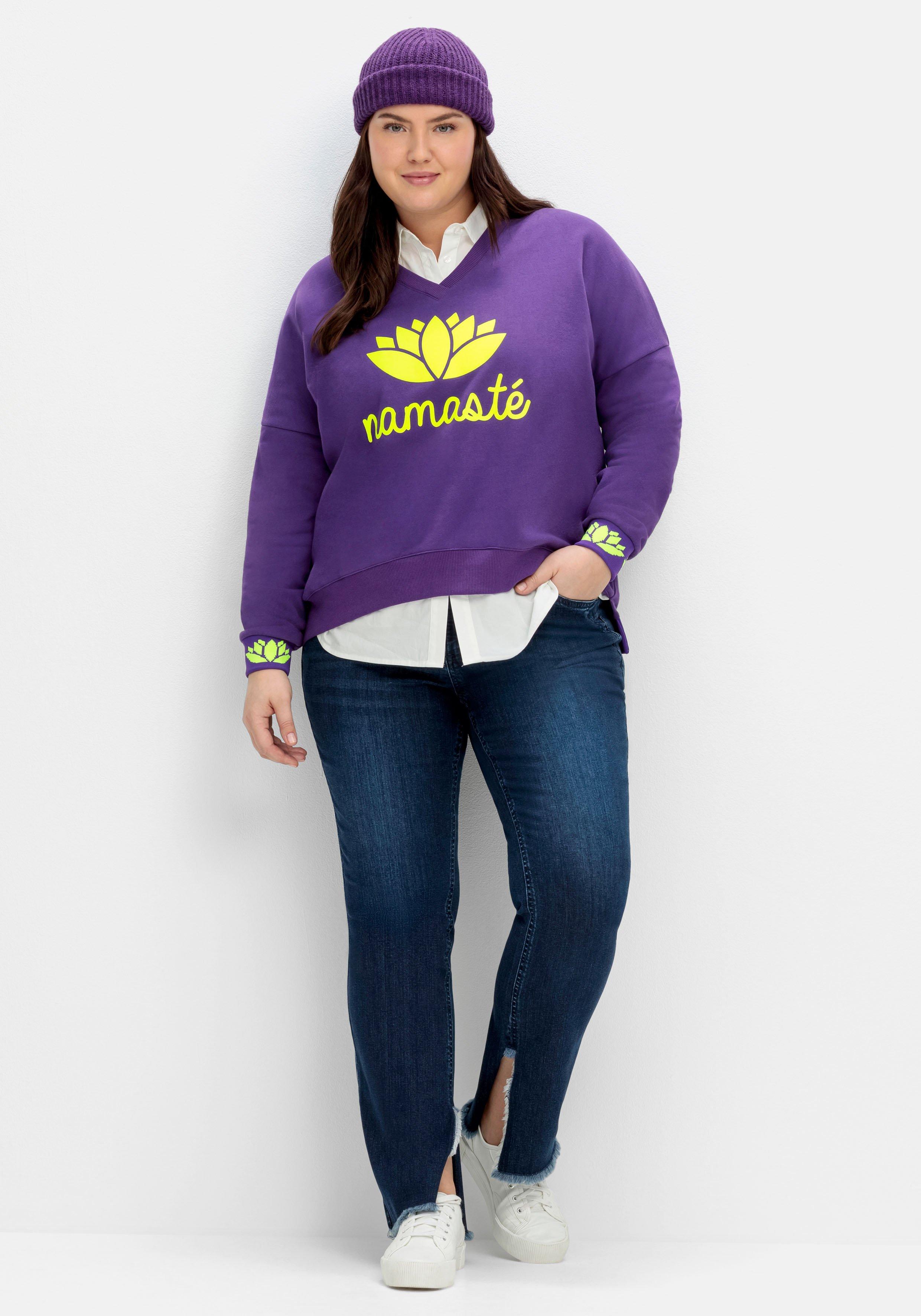 Sweater mit Yoga-Print, hinten länger als vorn