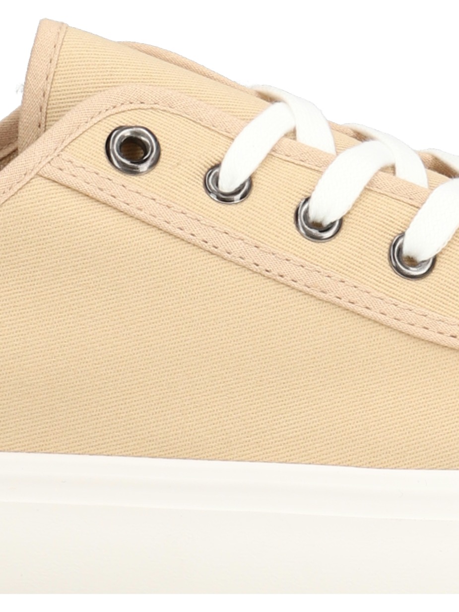 Canvas Sneaker