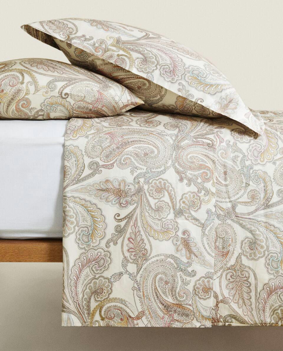 CAPA DE EDREDOM COM ESTAMPA PAISLEY