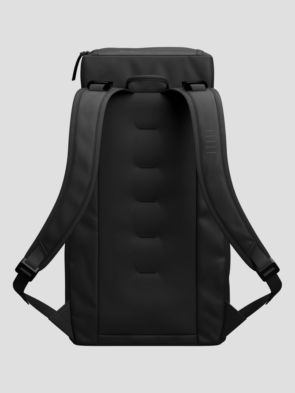 Db Hugger 25L Backpack black out