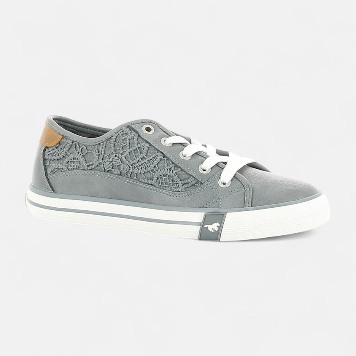 Baskets basses Femme jeans