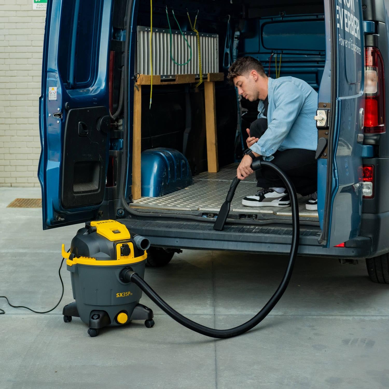 Stanley Nass und Trockensauger SXVC35PTDE (1600 W, 35 l)