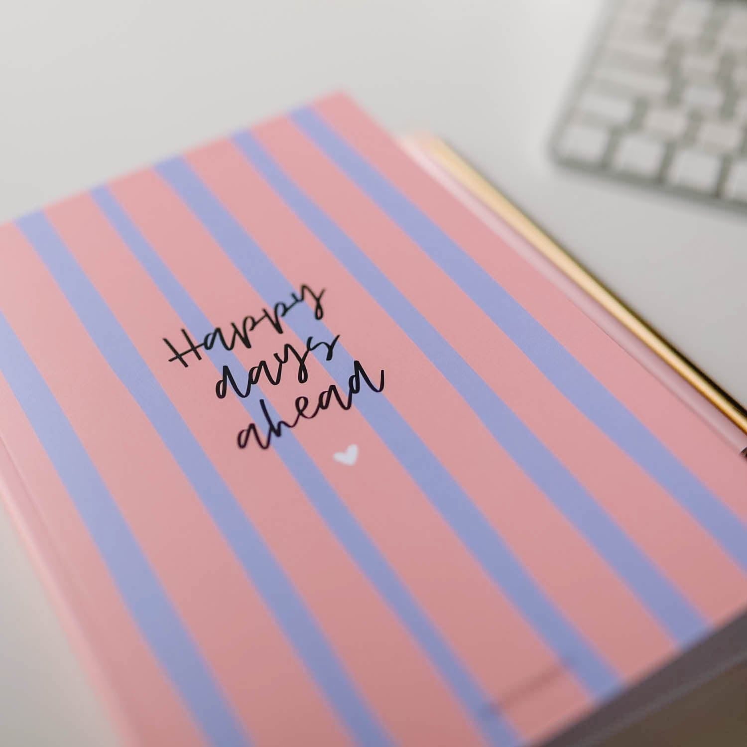 Notizheft A5 „Happy days ahead“, gepunktet