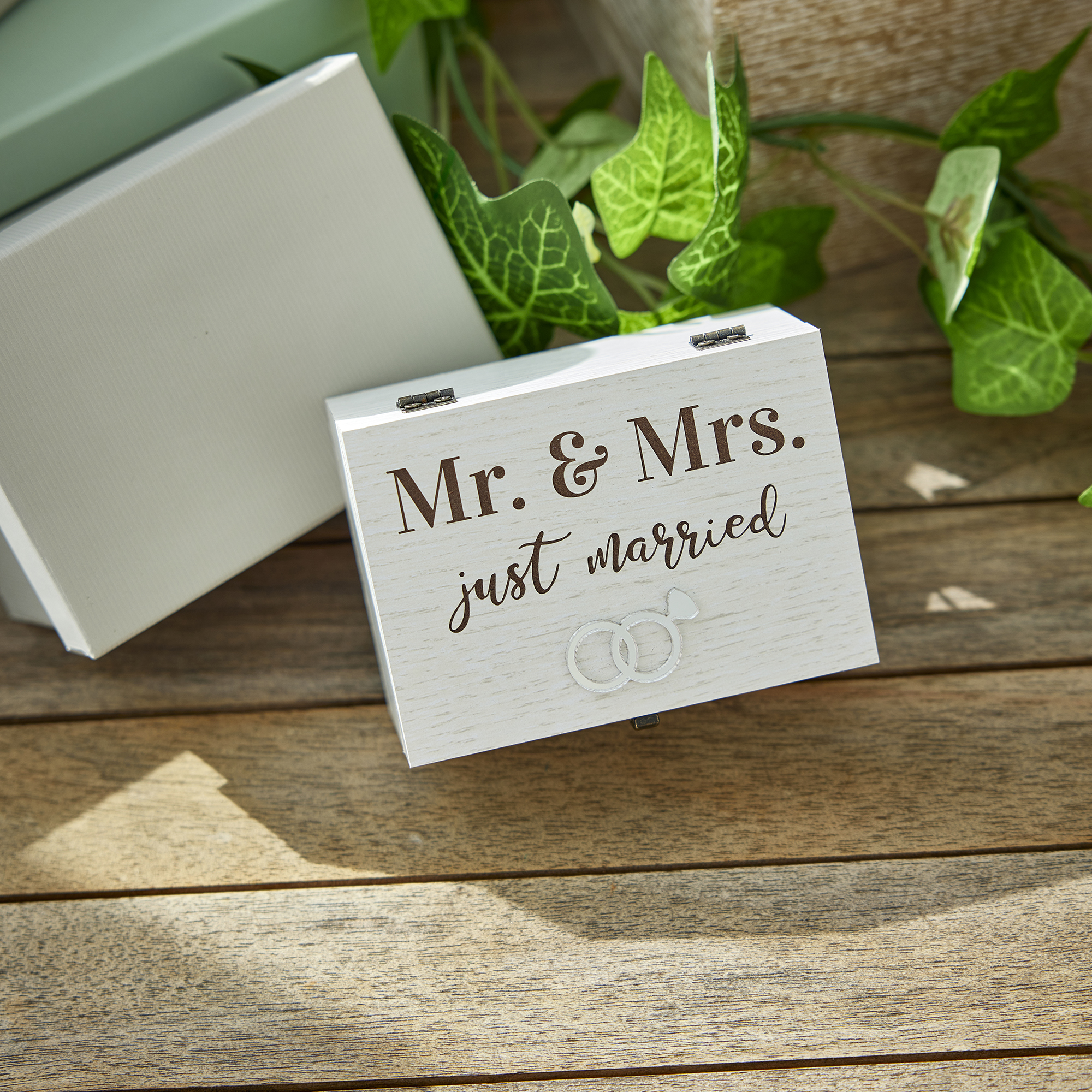 Geschenkbox mit Spieluhr, Mr. & Mrs., 10 x 7 cm