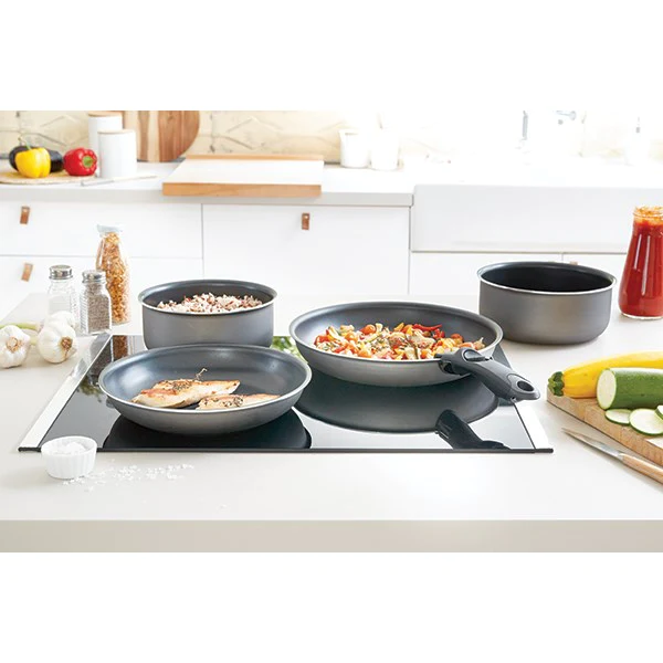 Set 2 poêles et 2 casseroles anti-adhésives Délice et manche amovible