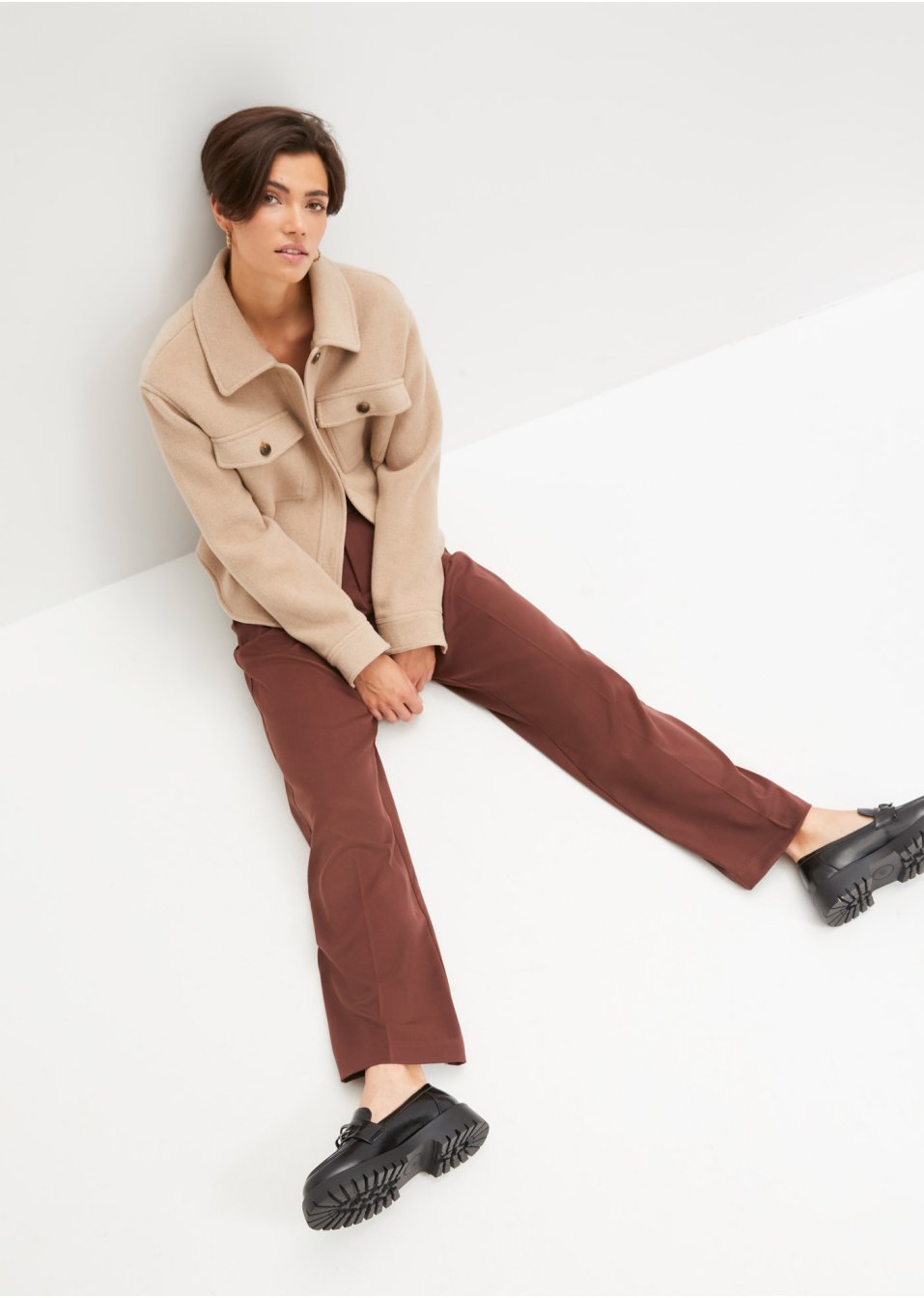 Pantalon à pinces avec ceinture