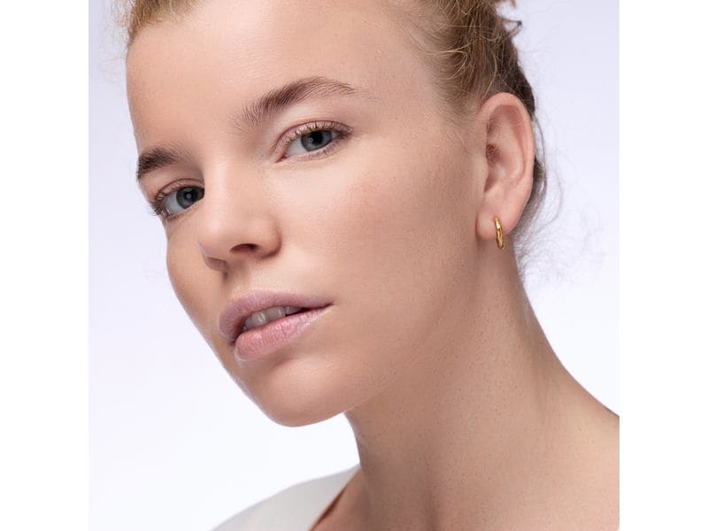 Catrice Concealer Instant Bright Serum 020W Concealer mit mittlerer Deckkraft für natürlich strahlenden Teint in einem hellen Farbton mit warmen Untertönen