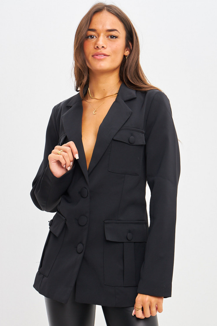 Blazer noir à poches et chaine en métal