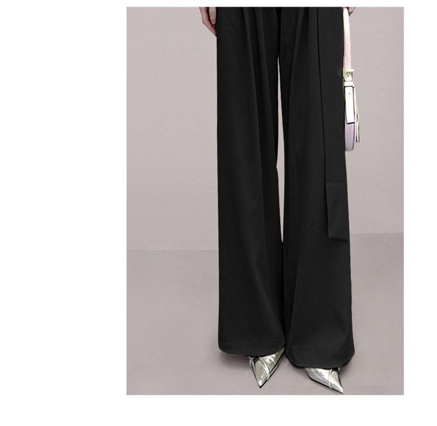Aurora - Jumpsuit met V-hals en wijde pijpen en kapmouwen