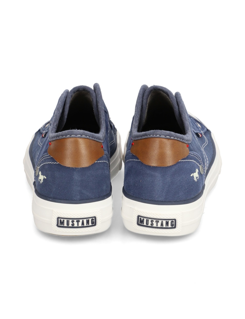 Canvas Sneaker
