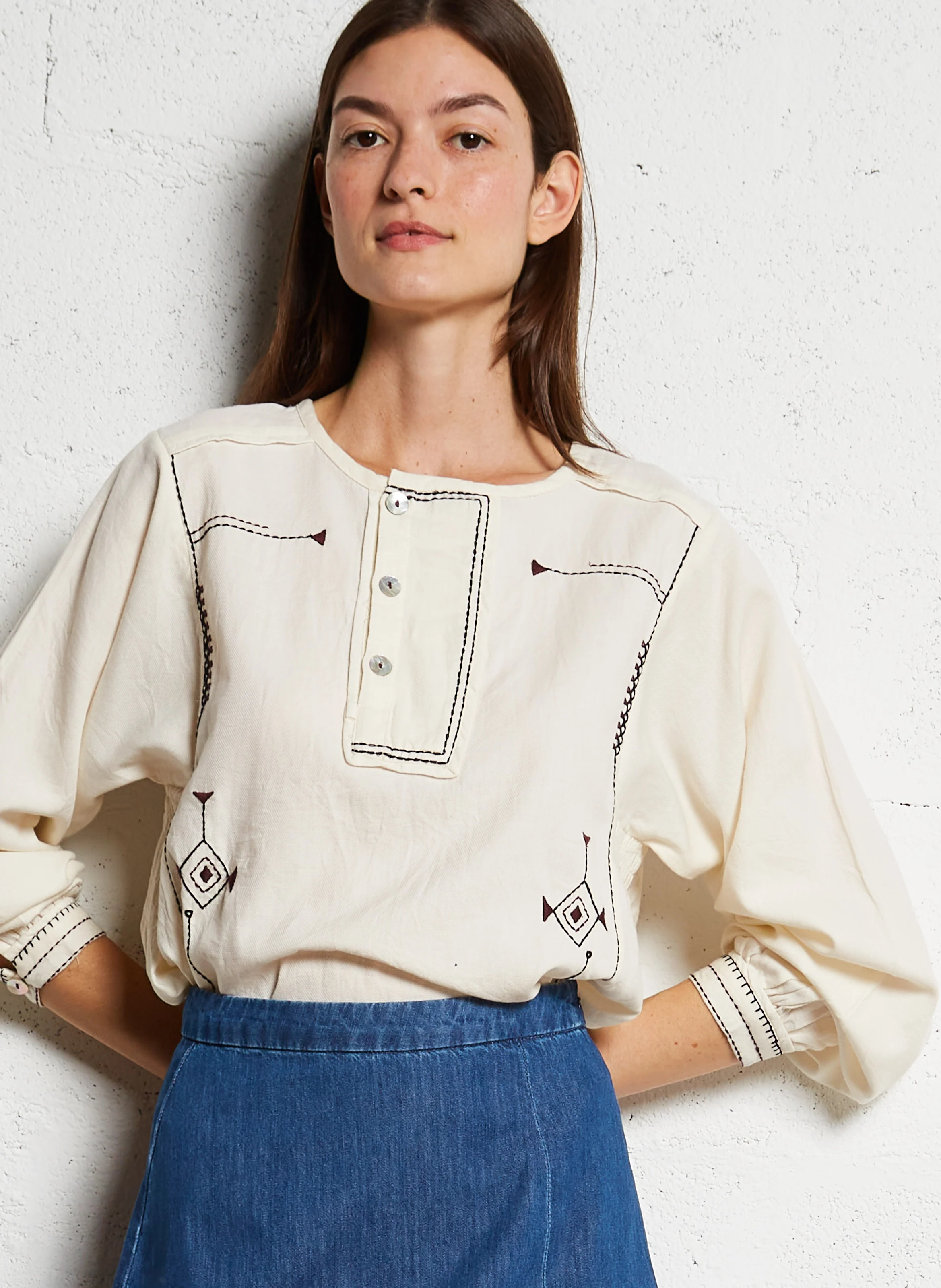 JUDE - Blouse col rond droite en coton brodé | Beige