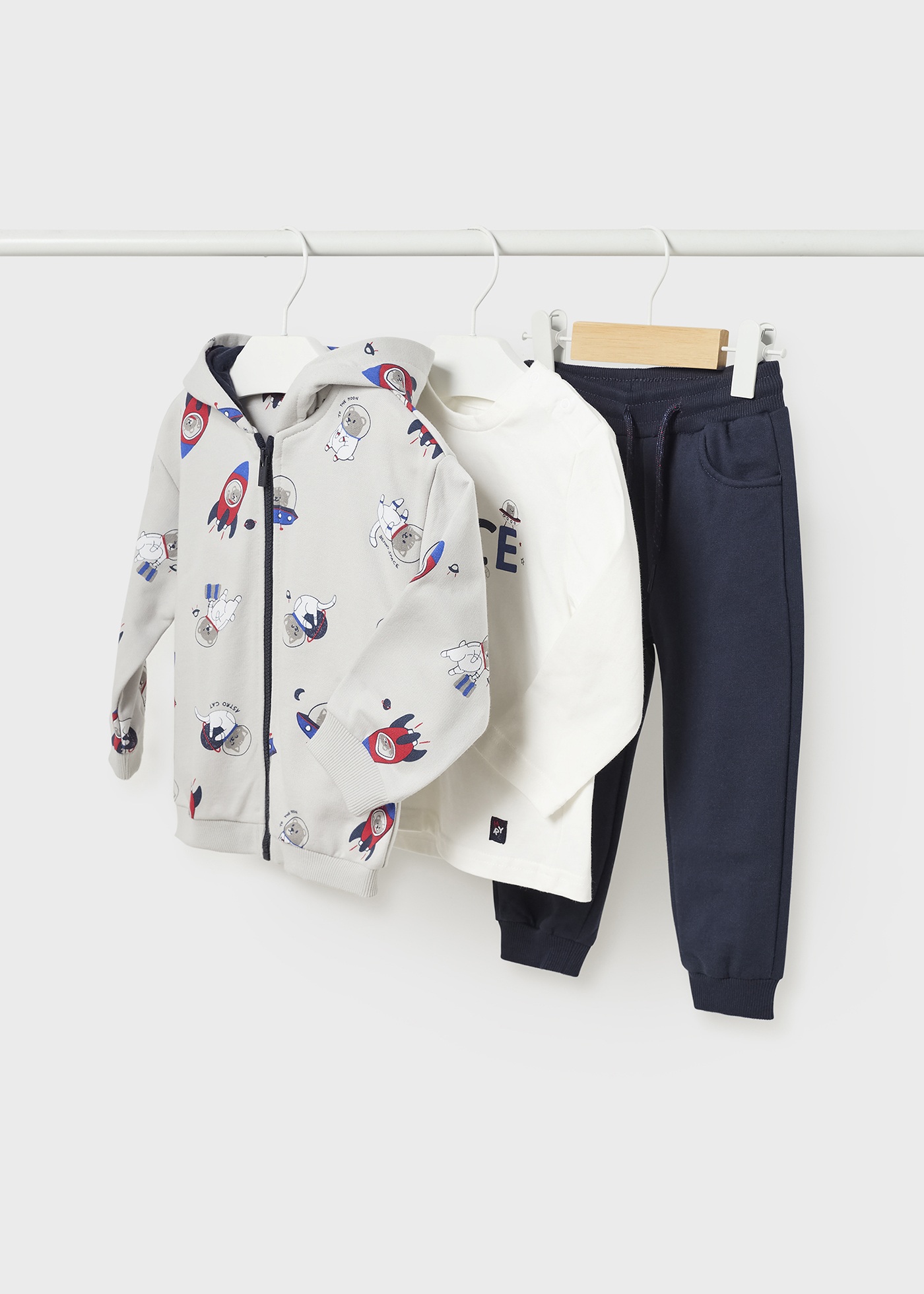 Conjunto de moletom de 3 peças com estampa de bebê