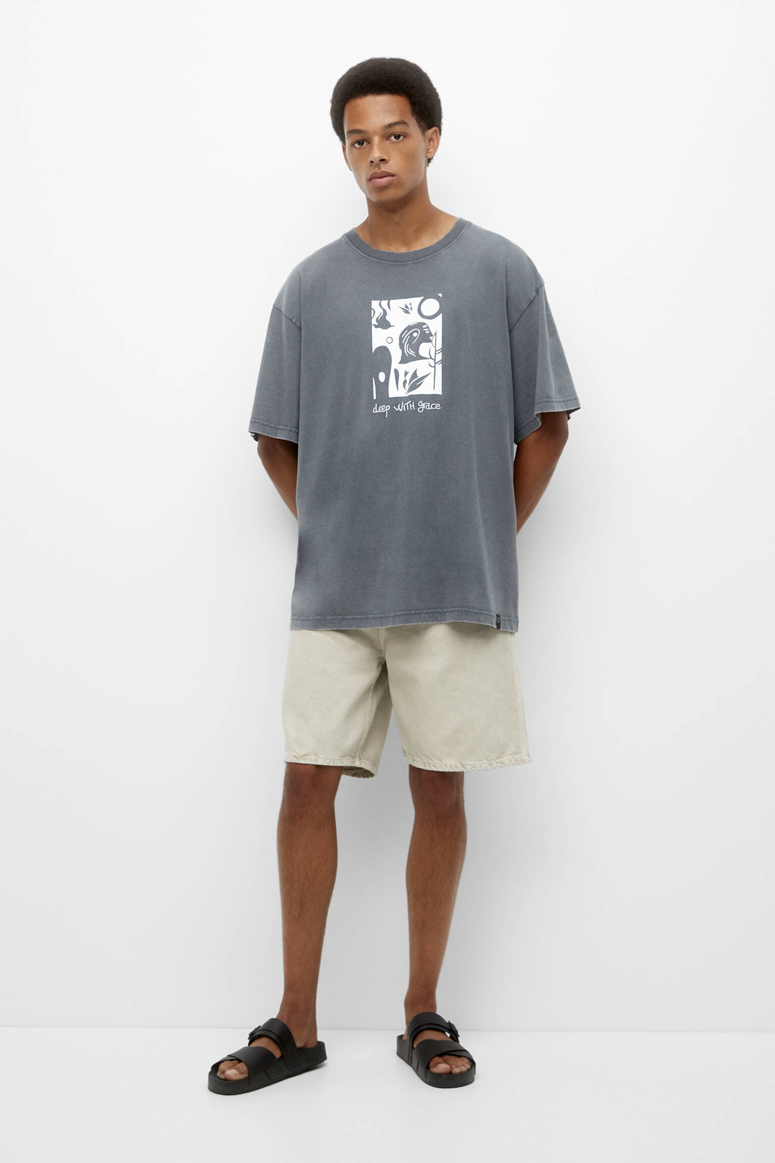 CAMISETA COM ESTAMPA 
