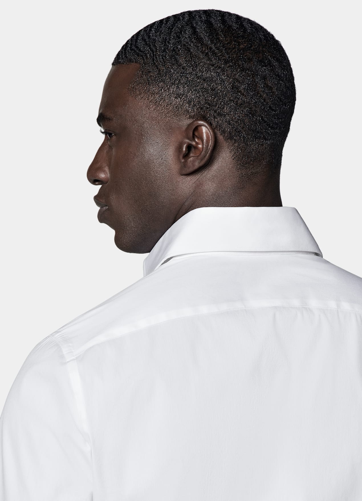 Chemise très ajustée en popeline blanche