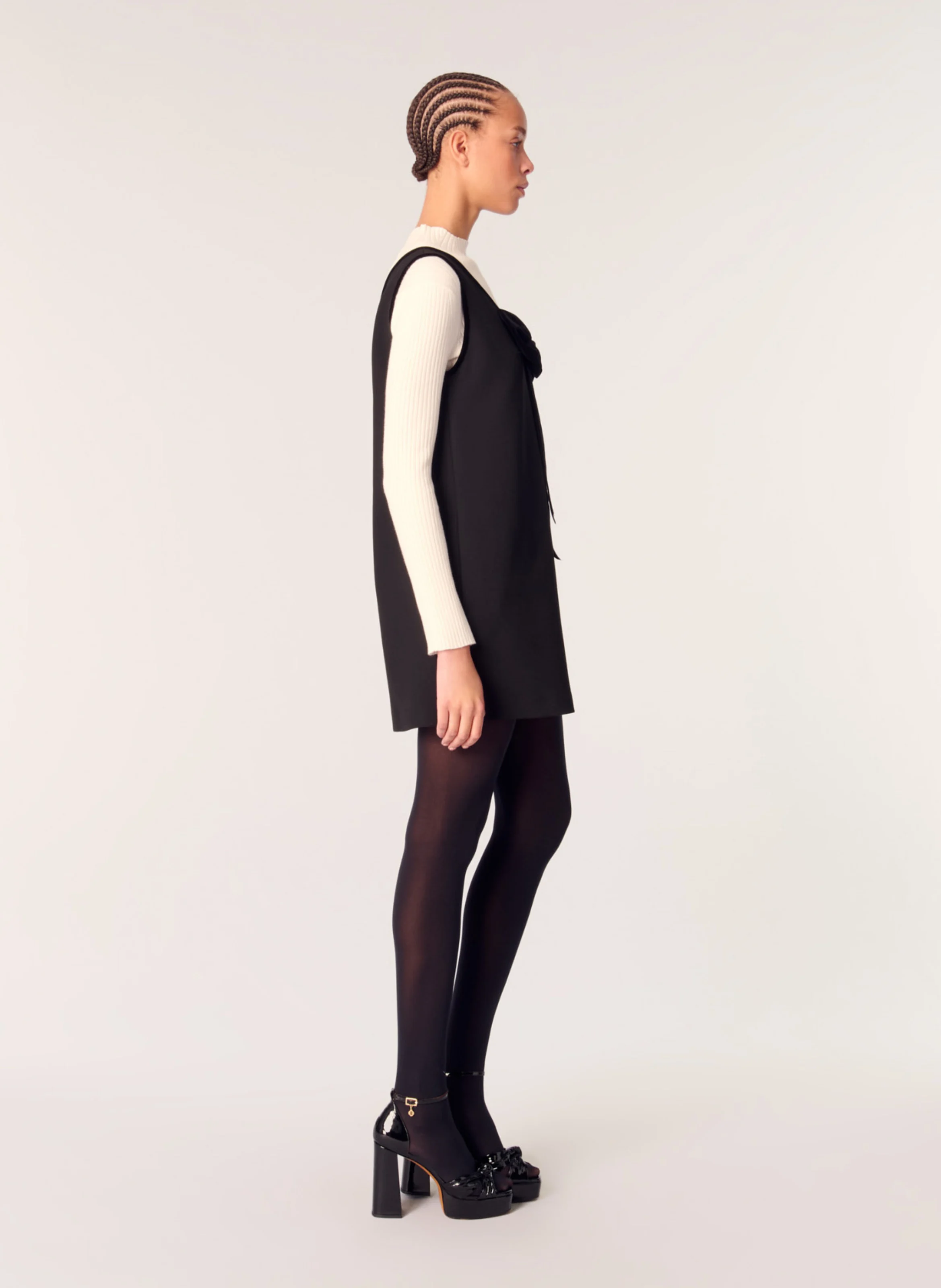 Robe courte col V| Noir