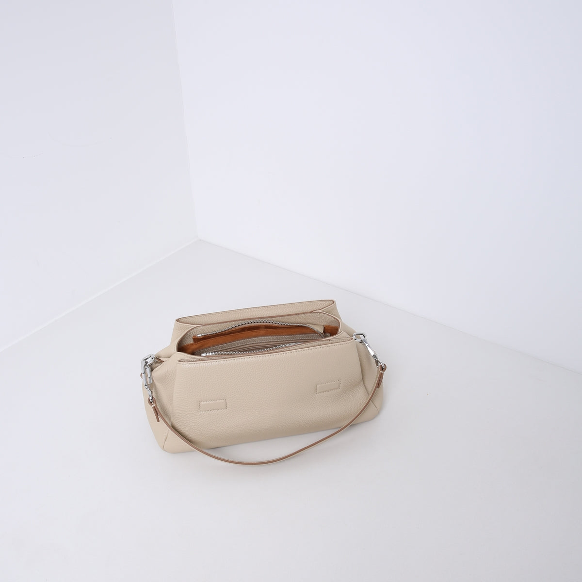 AILEEN | LIMESTONE