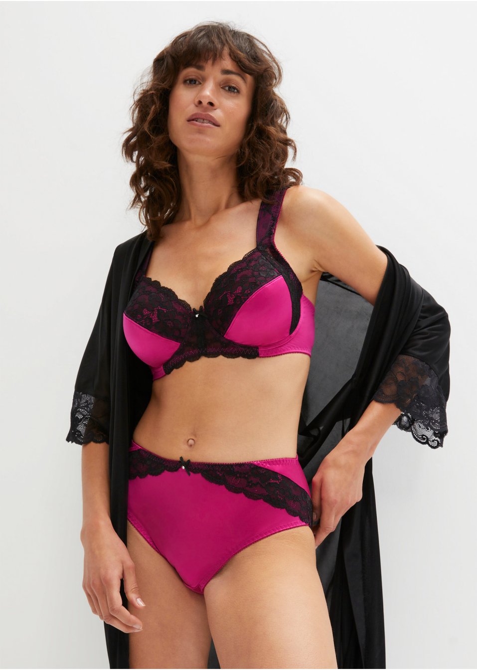 Soutien-gorge à armatures avec matière brillante