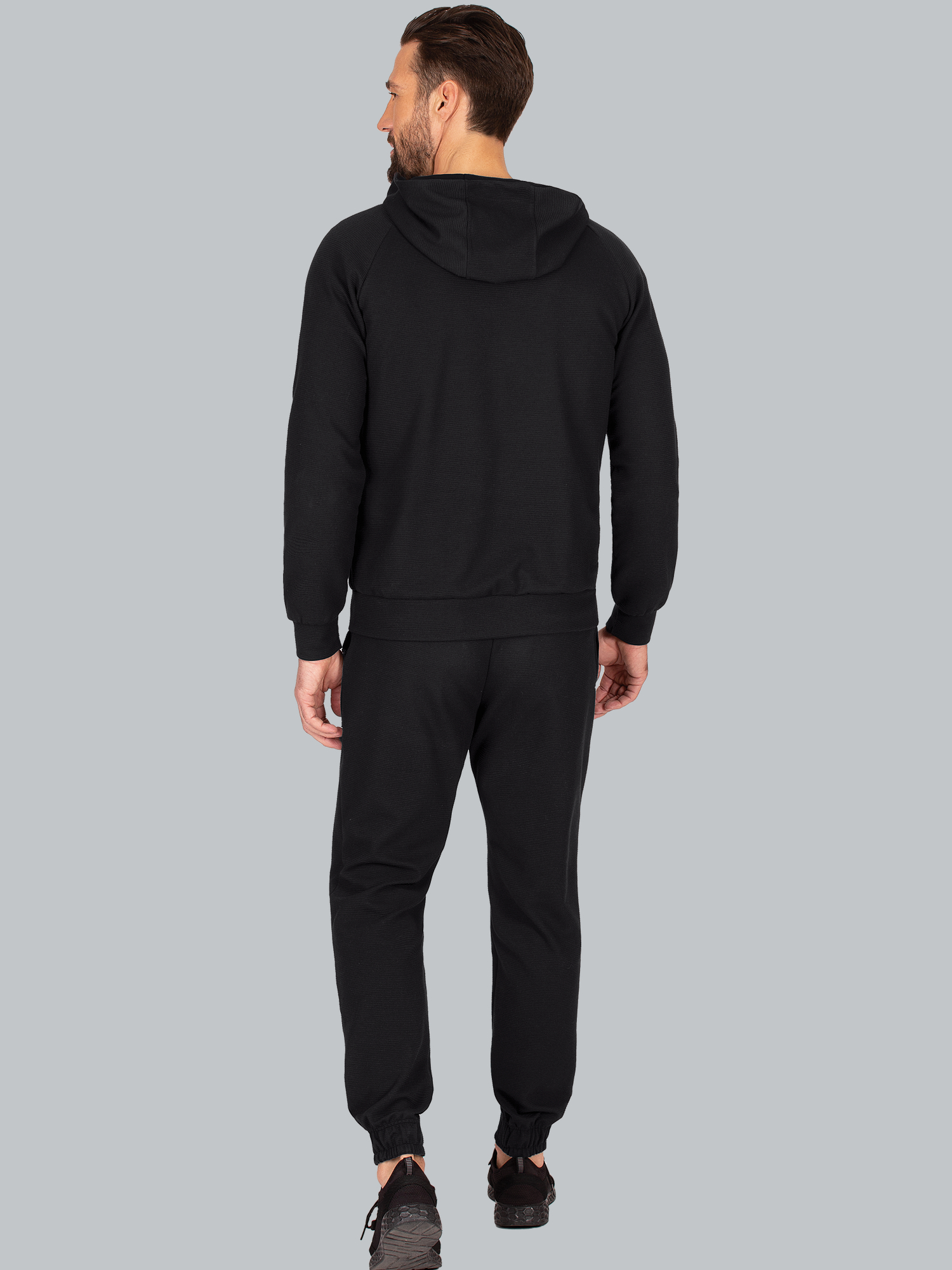 Bequemer Freizeitanzug mit Kapuzenshirt Schwarz