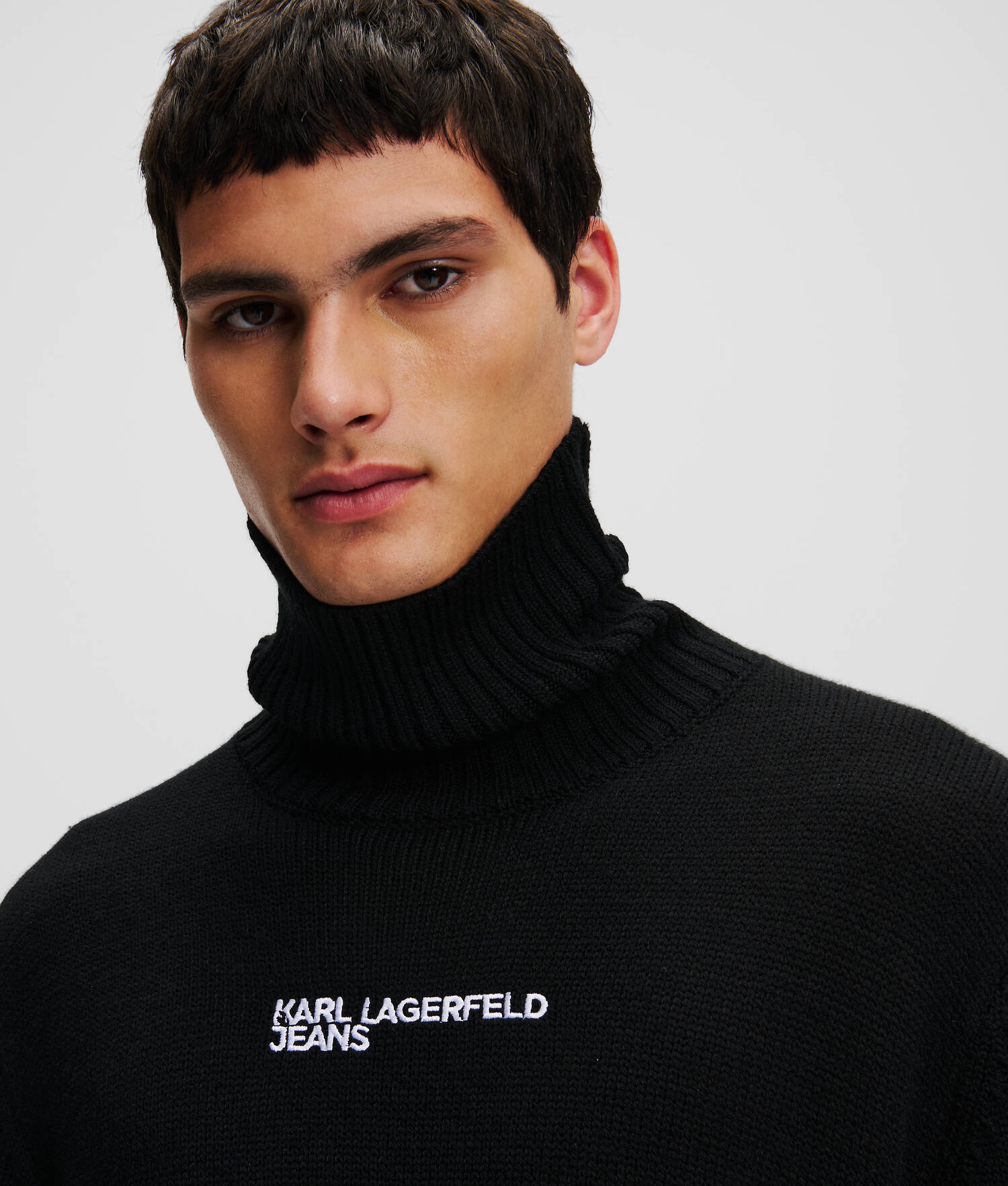 PULL À COL ROULÉ KLJ