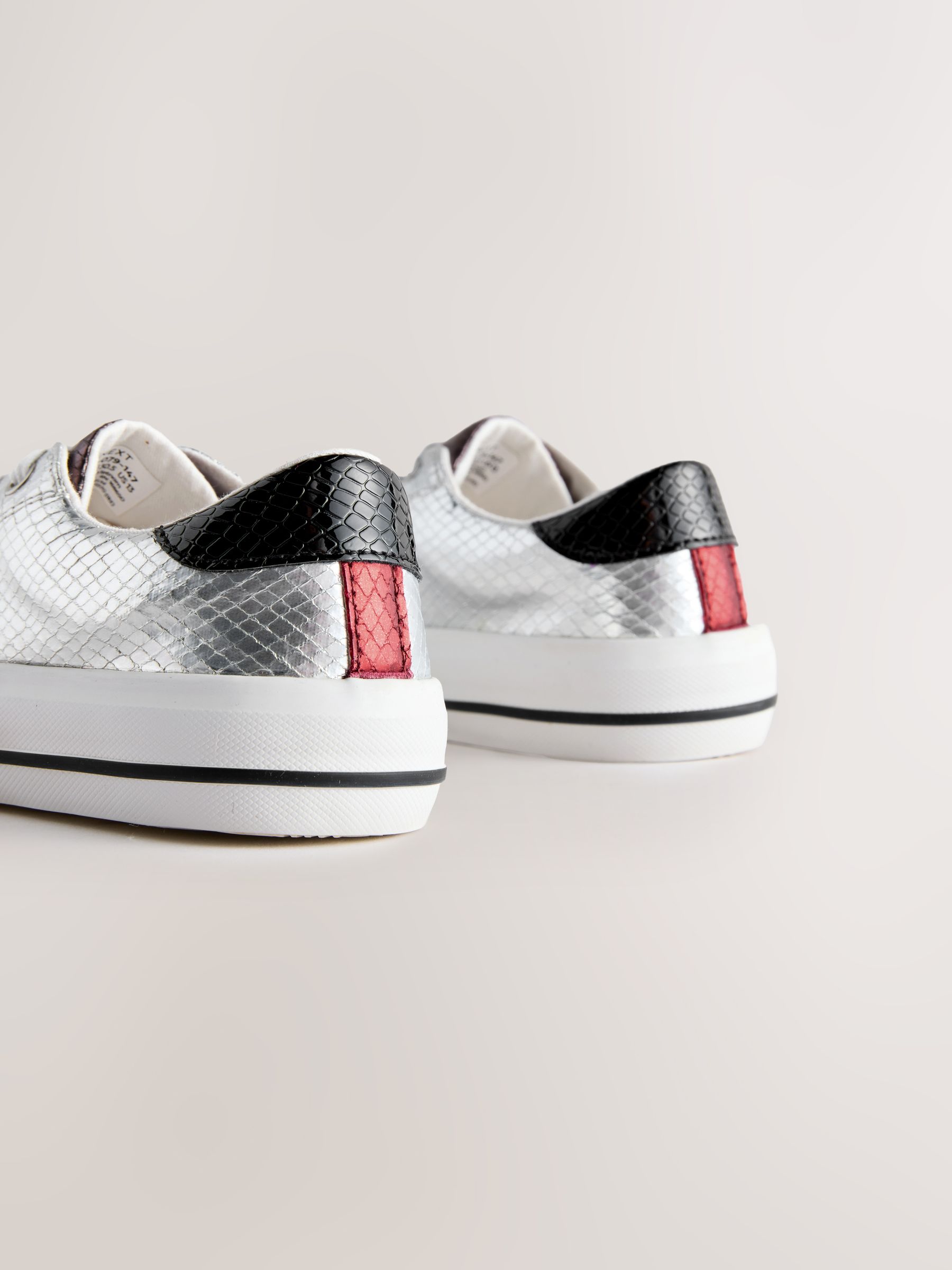 Zilveren slangenprint - Lace-Up Low Top Trainers