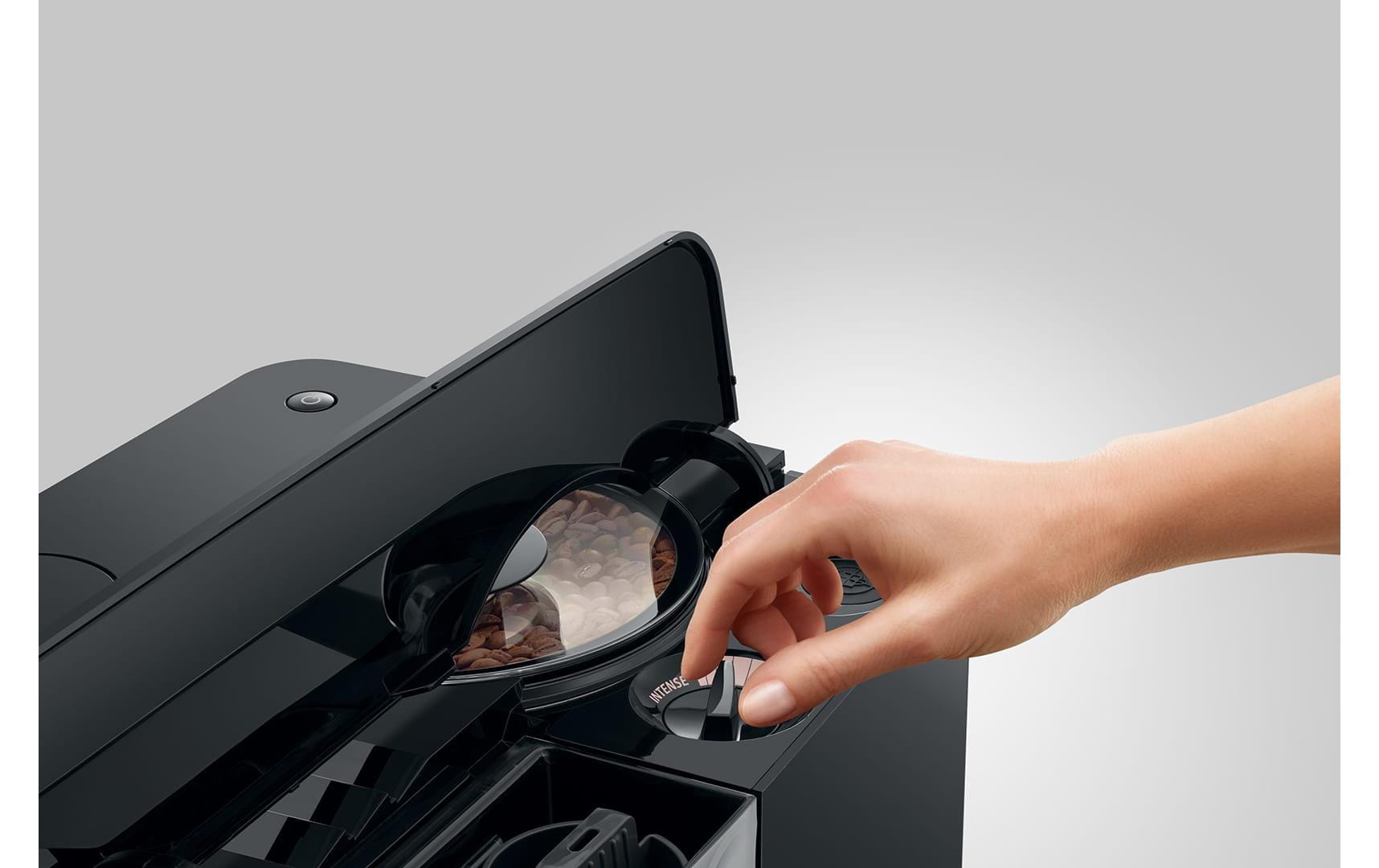 Kaffeevollautomat C8 Piano Black (SA)<br>Vollautomat für eine grosse Auswahl an Kaffee- und Milchspezialitäten