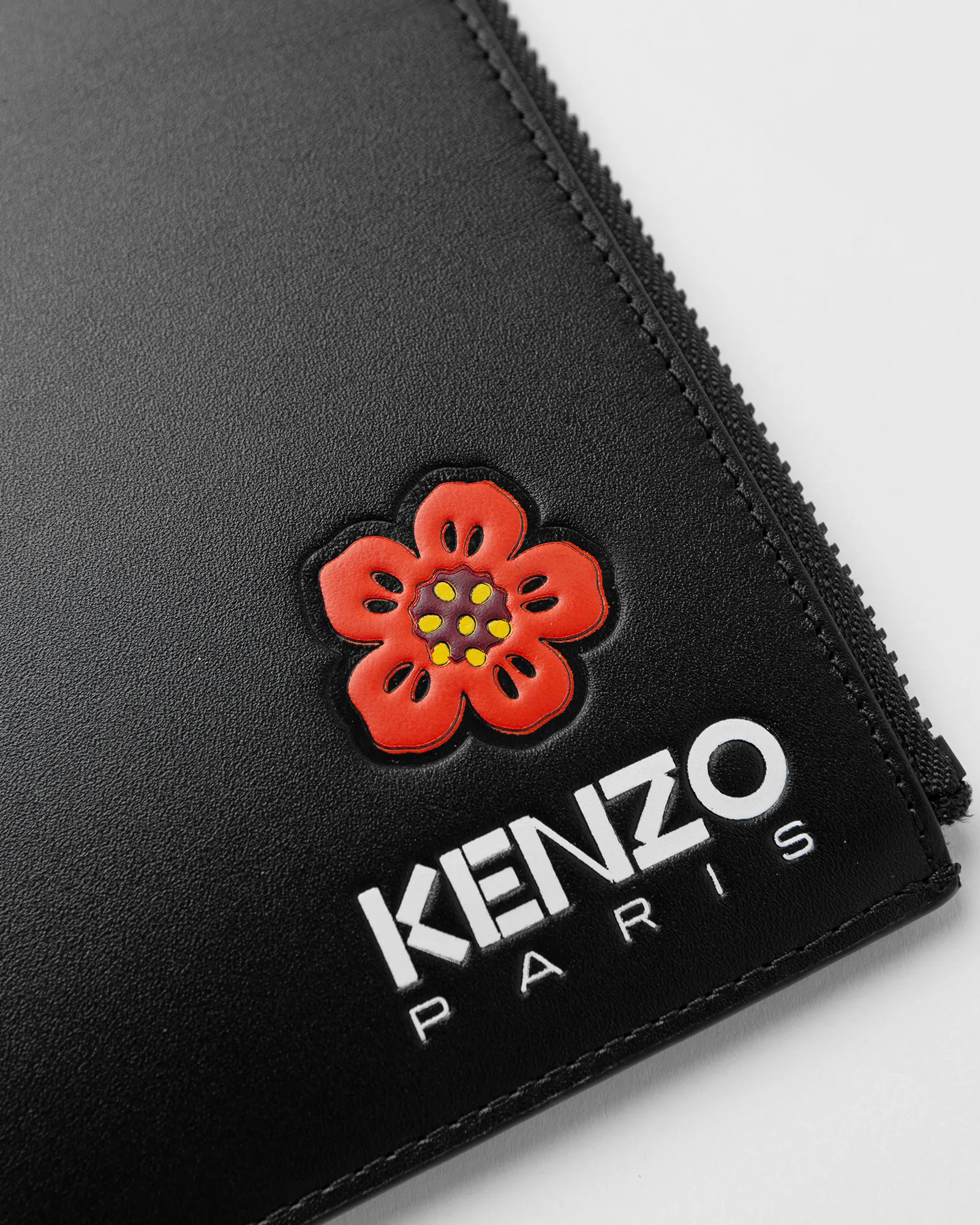 Kenzo Pouch