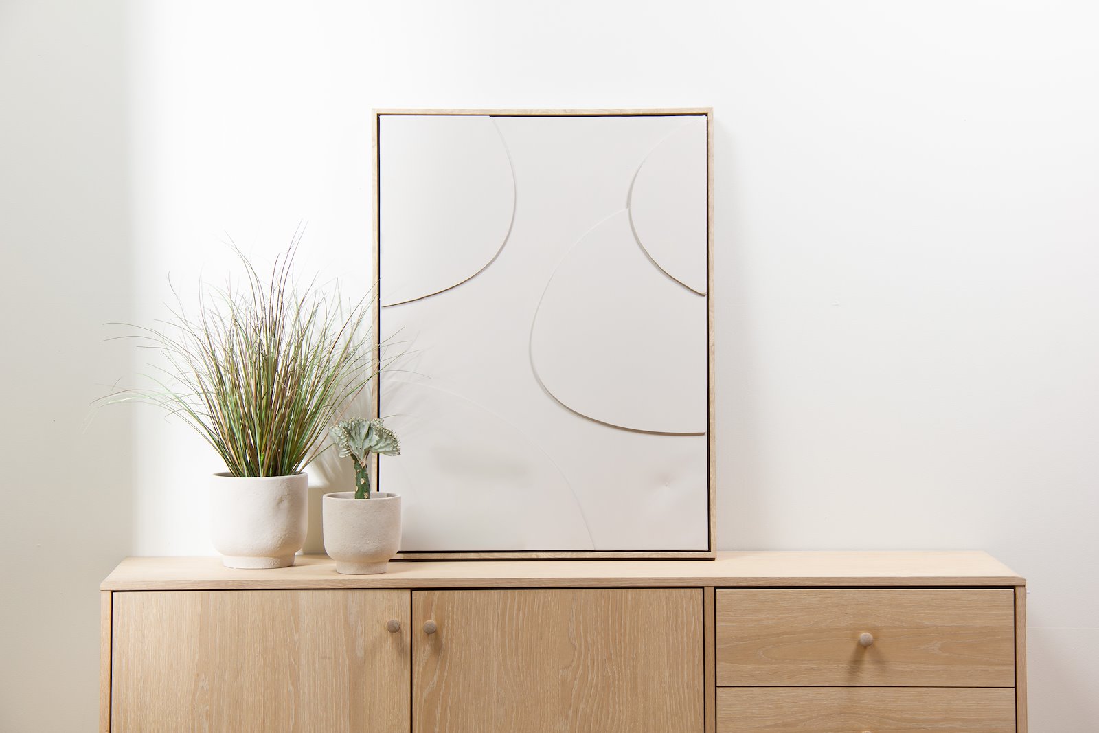 Mono bilde Offwhite 63x83 cm, med lys ramme