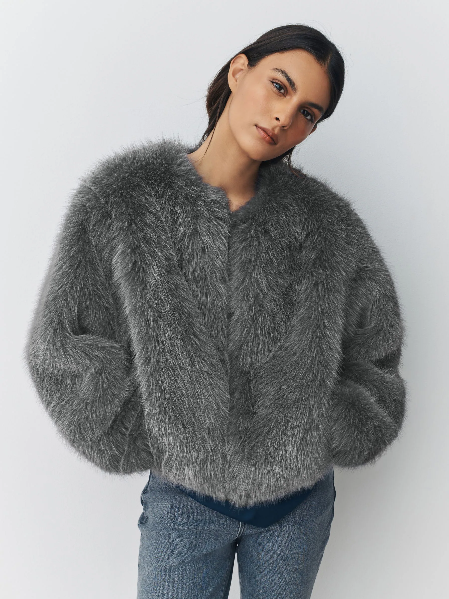 Grijs - Collarless Faux Fur Coat