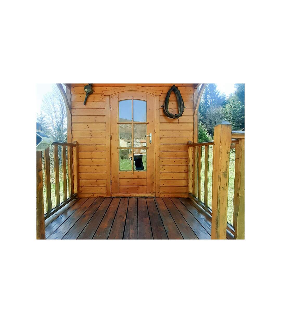 SMARTBOX - 3 jours en famille dans une roulotte d’une auberge au Parc régional du Pilat - Coffret Cadeau Séjour