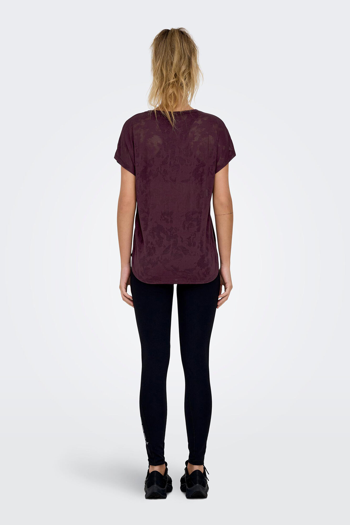 Camiseta semitransparente