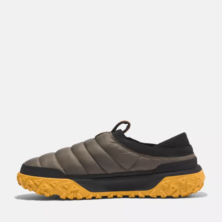 Tênis slip-on GreenStride Motion 6 para homens na cor verde.