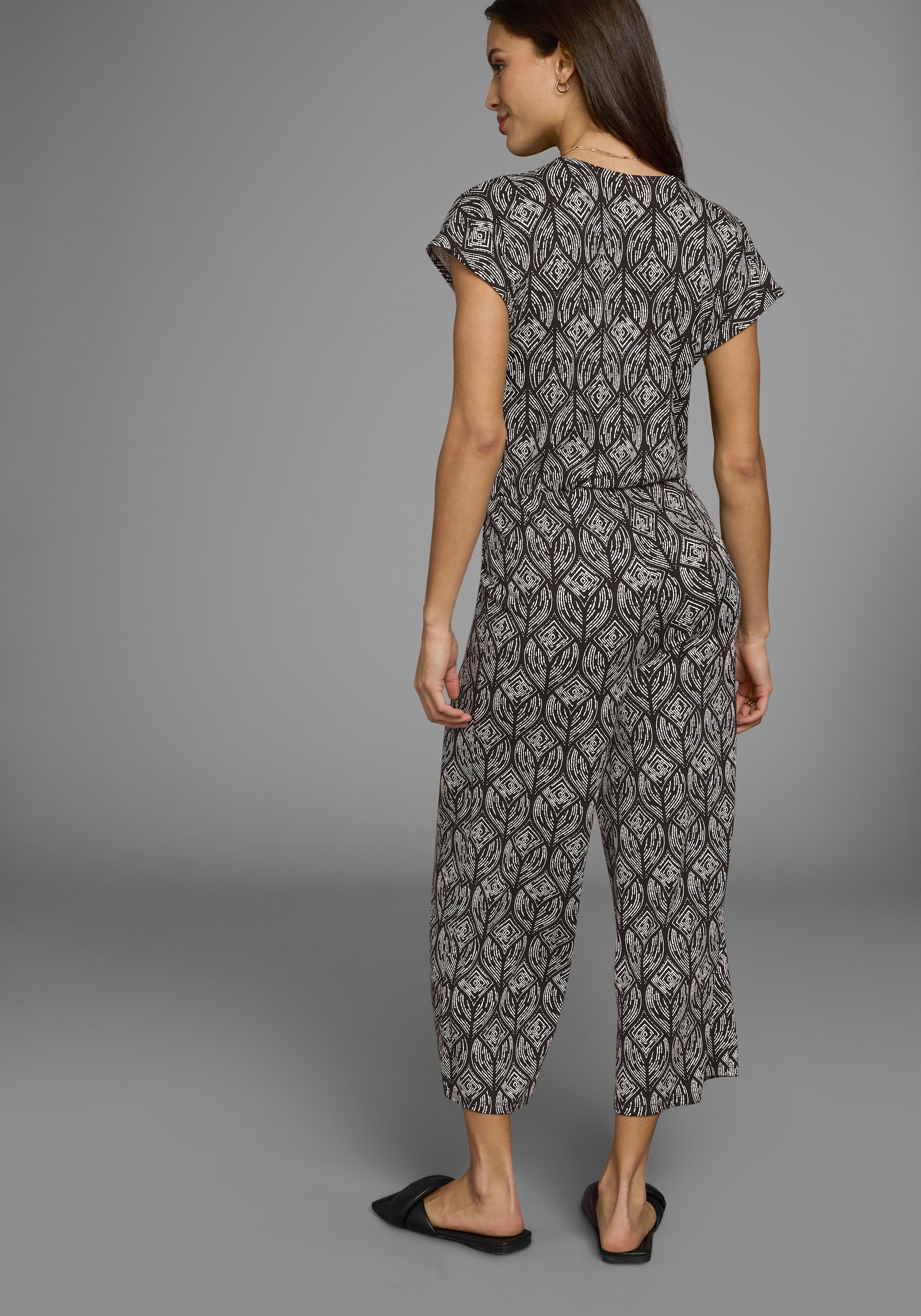 Laura Scott Jumpsuit , mit geometrischem Muster - NEUE KOLLEKTION