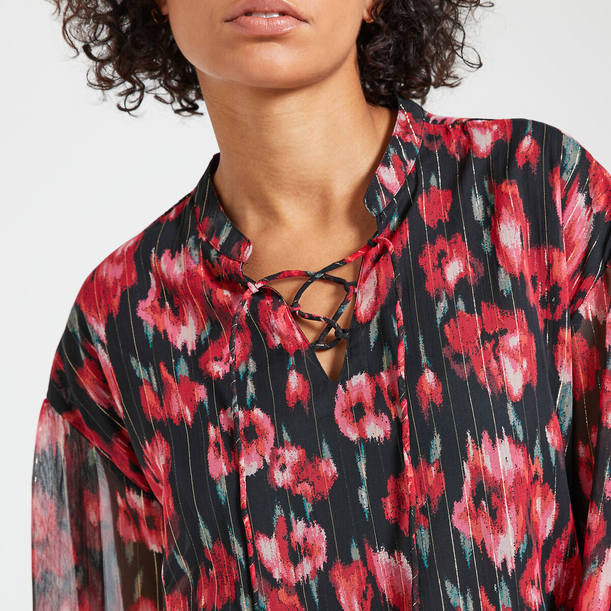 SOMENTE<br>Blusa, gola redonda, mangas compridas, estampa floral