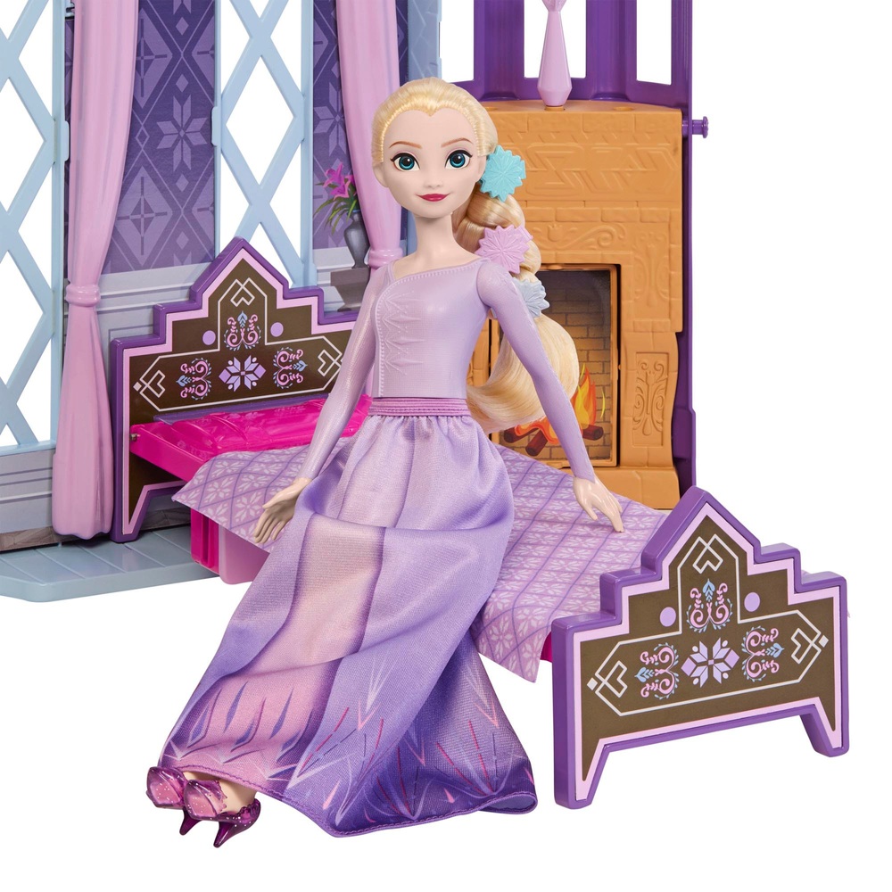 Das Eiskönigin-Spielset „Arendelle Schloss“ mit Elsa-Puppe